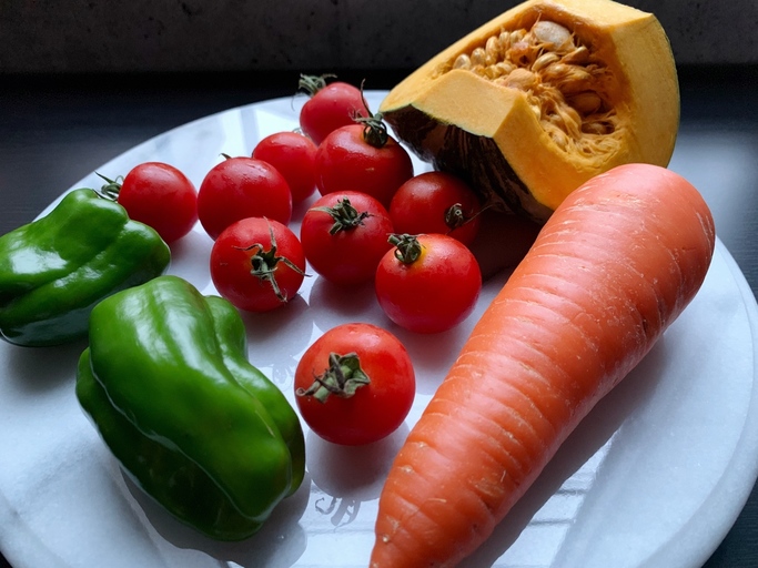 紫外線で疲れた夏肌をリセット！秋に向けて美肌力を高める食べ物